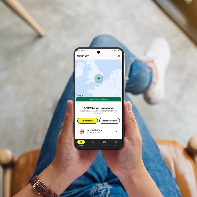 Telefon „VPN bekapcsolva” felirattal a képernyőn